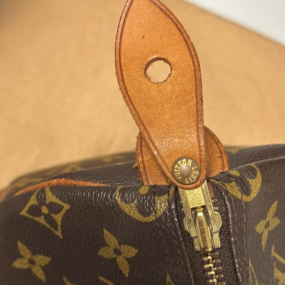 Authentic speedy 25 monogram comes with dust bag - Picture 6 of 11